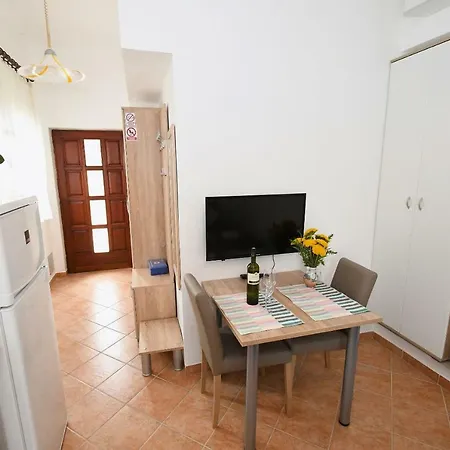 Apartman Kris *